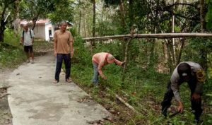 Polsek Ketungau Hilir Adakan Kerja Bhakti