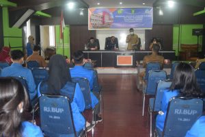 43 Mahasiswa IKIP-PGRI Selesai Magang dan KKM di Sintang