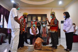 Wakil Bupati Sintang Gelar Acara Ritual Adat Sumpah Jenang 