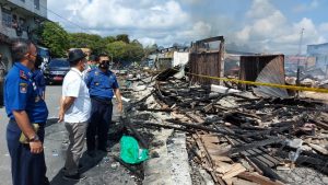 Wabup Sintang Tinjau Lokasi Kebakaran Toko di Komplek Pasar Sungai Durian