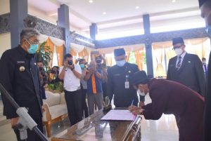 Bupati Lantik 4 Pejabat Pimpinan Tinggi Pratama