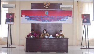 Sekda Buka Pelaksanaan Penulisan Makalah Pada Seleksi JPT