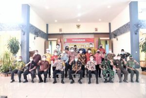 Bupati Sintang Kukuhkan Pengurus FKUB Periode 2021-2026