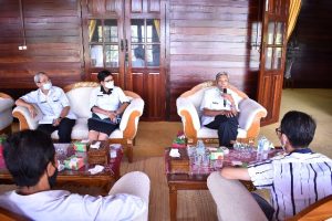 Bupati  Menerima Kunjungan Lembaga Bela Banua Talino  Bersama Masyarakat Hutan Adat