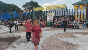 Welbertus Anggota DPRD Sintang Dukung Pelaksanaan Senentang Fashion Week 2022