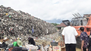 Ketua DPRD Sintang Dukung Penuh Pemda Dalam Langkah Atasi Sampah