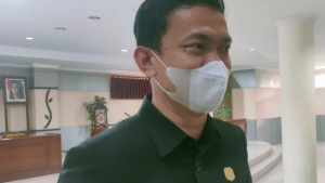 Florensius Ronny, Pembangunan Wisata Kelam Terbentur Aturan