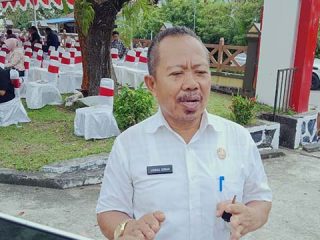 Kepala Dinas Pendidikan dan Kebudayaan Kabupaten Sintang Drs. Lindra Azmar, M. Si