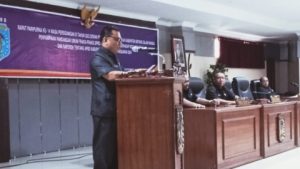 Jalan & Jembatan Jadi Sorotan Fraksi PDIP Pada Paripurna Sintang