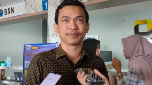 Ketua DPRD Sintang Mendorong APBD 2024 untuk Perbaikan Infrastruktur Dasar