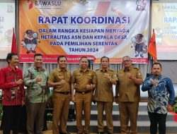 Kaban Kesbangpol Sintang Hadiri Rakor Kesiapan Pemilu Serentak di Pontianak